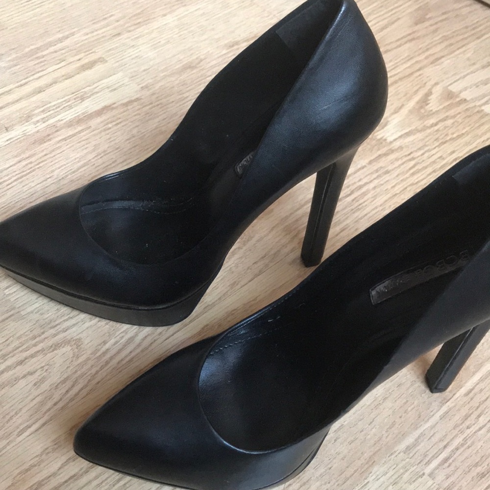 New! Bcbgeneration black platform stilettos - Picture 6 of 8